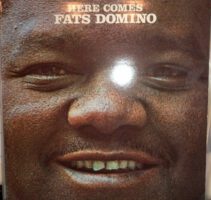 Fats Domino – Here Comes Fats Domino koop je op 2ehands LP bij Run4records