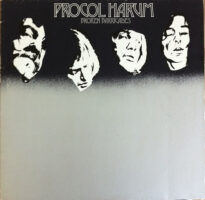 Procol Harum – Broken Barricades koop je op 2ehands Lp bij Run4records