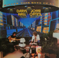 Hall & Oates – Bigger Than Both Of Us koop je op 2ehands LP bij Run4records