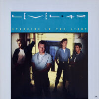 Level 42 – Standing In The Light koop je op 2ehands LP bij Run4records