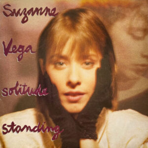 Suzanne Vega – Solitude Standing koop je op 2ehands LP bij Run4records
