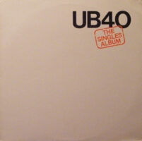 UB40 – The Singles Album koop je in de online LP shop van Run4records