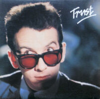 Elvis Costello And The Attractions – Trust vind je bij Run4records. Jouw online LP verkoper