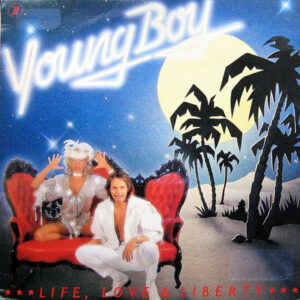 life, love & liberty - young boy wacht op jou bij Run4records. Jouw 2ehands vinyl Site