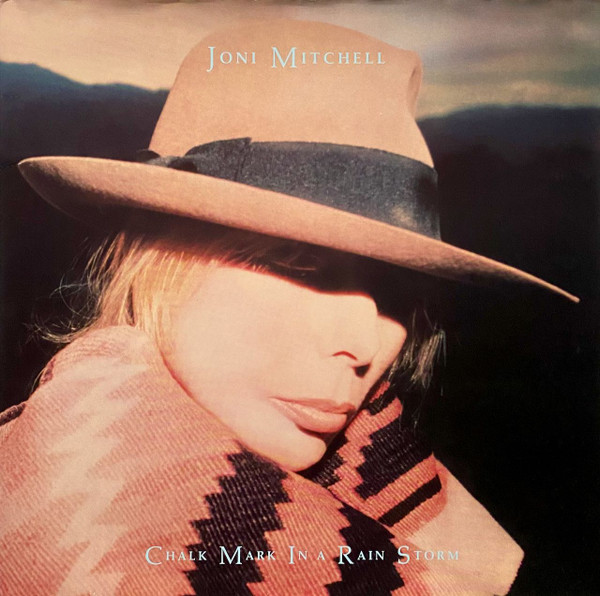Joni Mitchell – Chalk Mark In A Rain Storm ligt op jou te wachten bij Run4records. Bestel je hem?